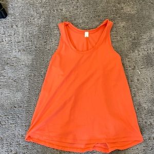 Lululemon’s top NWOT